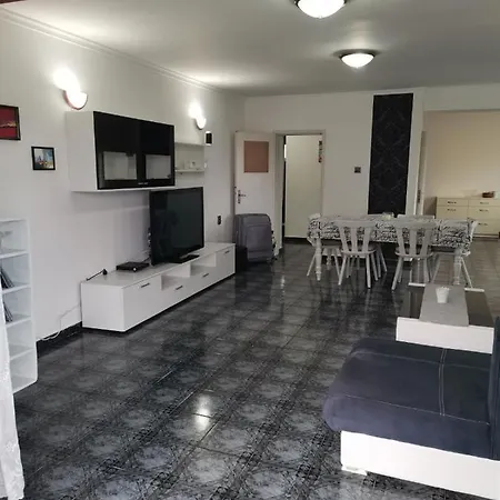 White House Apartment Burgas