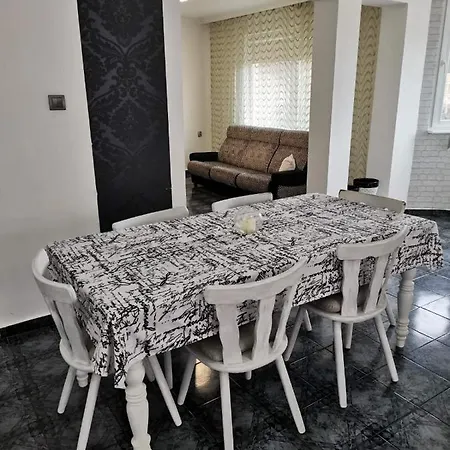 Apartment White House *